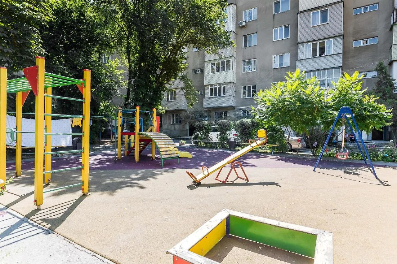 Apartment Центр Города, Оживленный Район Almaty