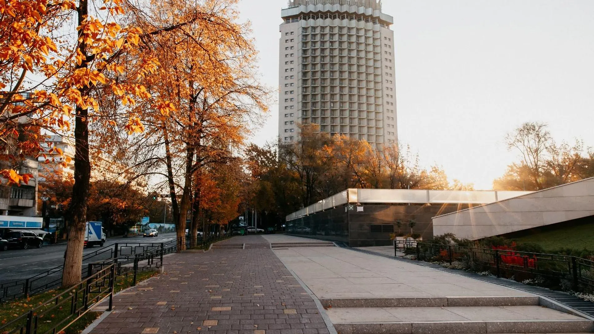 Центр Города, Оживленный Район Almaty